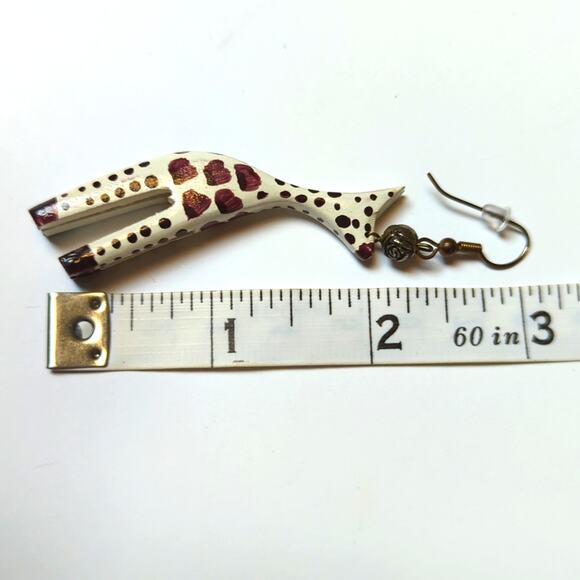 Artisan Hand Carved Painted Giraffe African Safari Dangly Pierced Earrings - Picture 4 of 4
